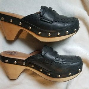 Lucky Brand black clogs